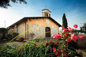 Foto della chiesa Parrocchia Regina Mundi - Pomezia