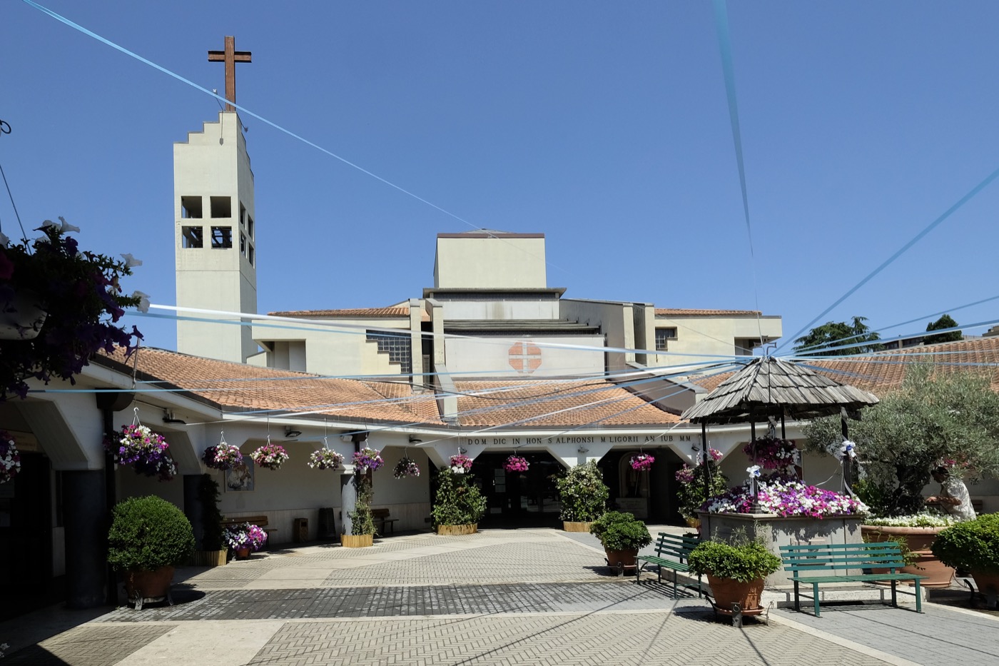 Foto della chiesa Parrocchia Sant'Alfonso Maria de' Liguori - Roma