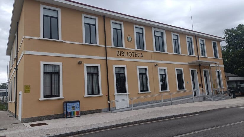 Foto della chiesa Biblioteca Comunale “G. Gerosa Brichetto” - Peschiera Borromeo