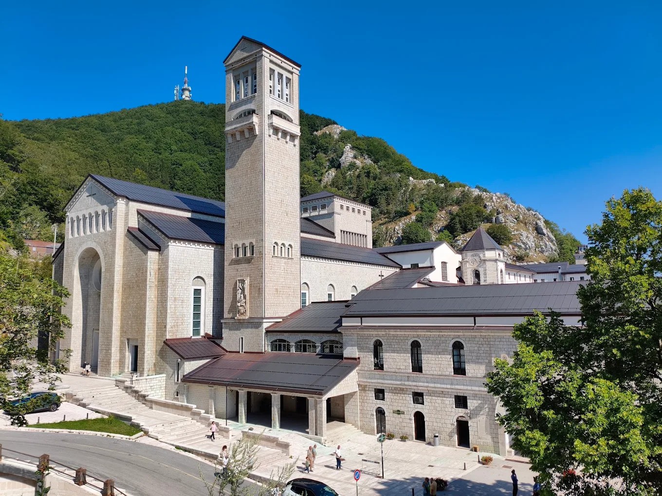 Foto della chiesa Abbazia Santa Maria di Montevergine - Mercogliano