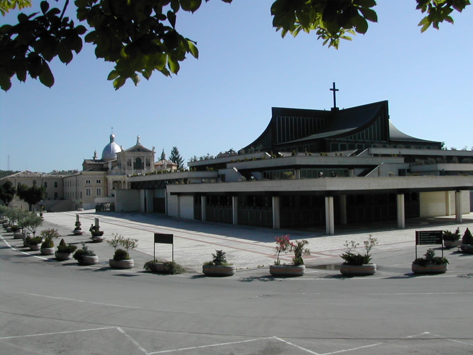 Foto della chiesa Santuario San Gabriele dell'Addolorata - Isola del Gran Sasso d'Italia